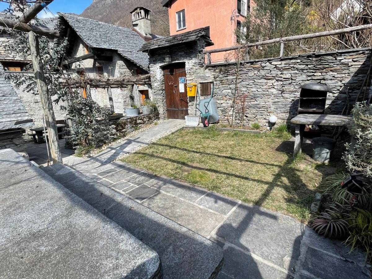 Rustici Maggia Hotel Aurigeno Exterior photo